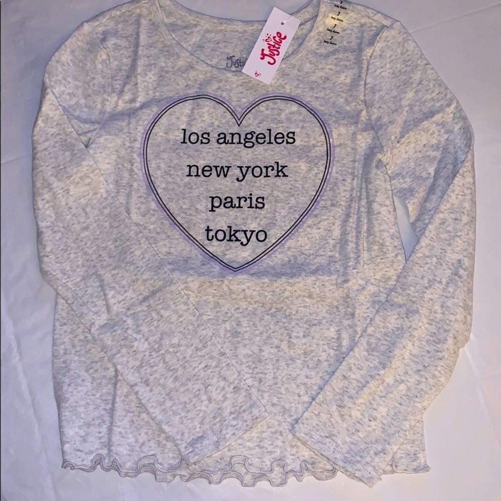 NWT Justice Graphic Long Sleeve T-Shirt. Size 7.